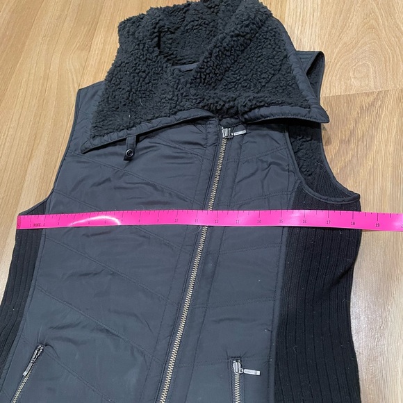 Prana Vest size Medium - Picture 7 of 10